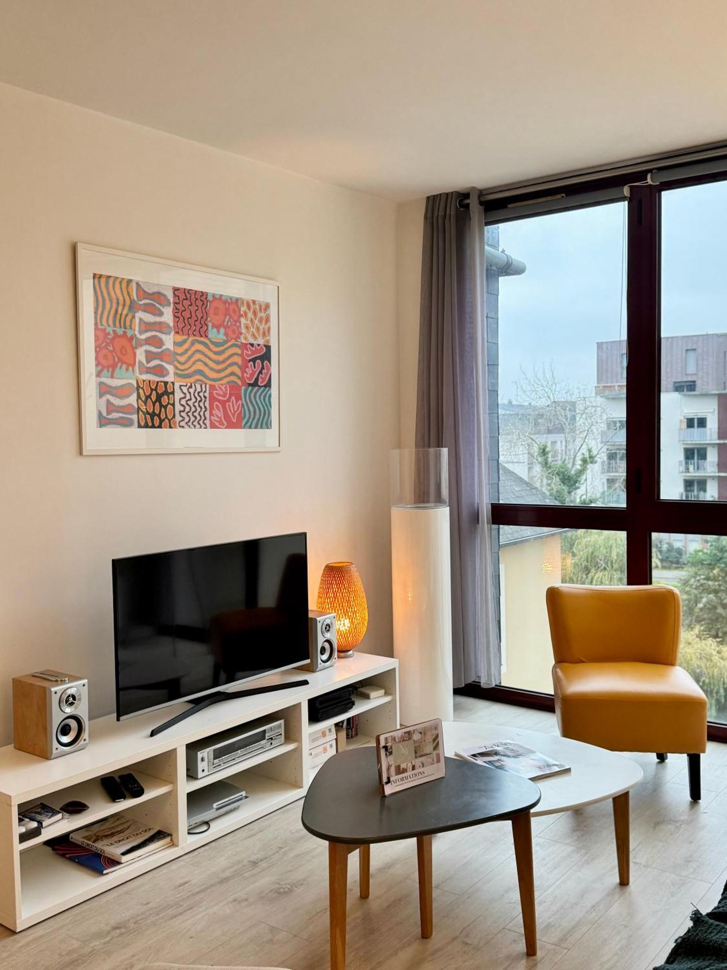 Appartement Le Nantais, Centre De Avec Garage Prive Rennes